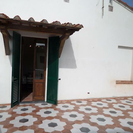 La Terrazza Apartment Palaia Luaran gambar