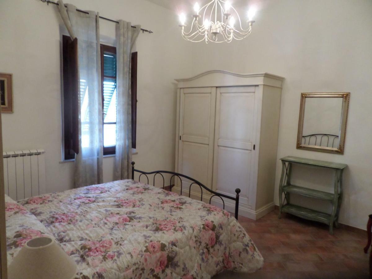 La Terrazza Apartment Palaia Luaran gambar
