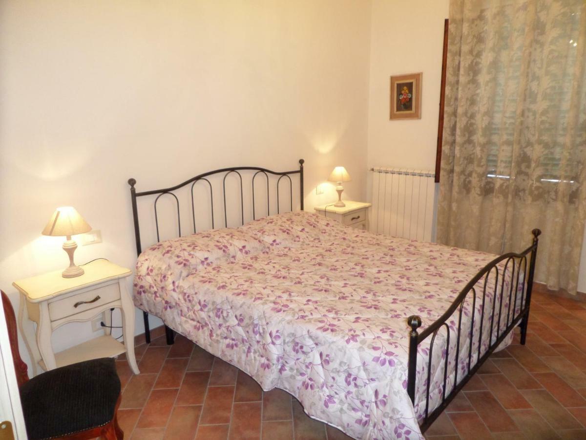 La Terrazza Apartment Palaia Luaran gambar